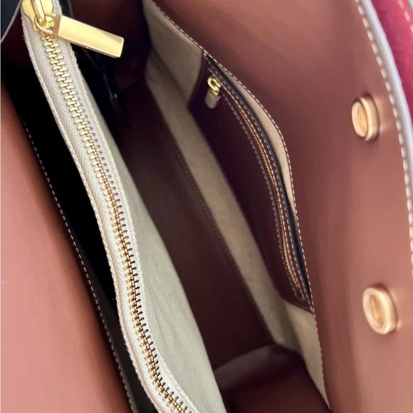 Elegant Black and Brown Leather Handbag - Picture 2 of 10